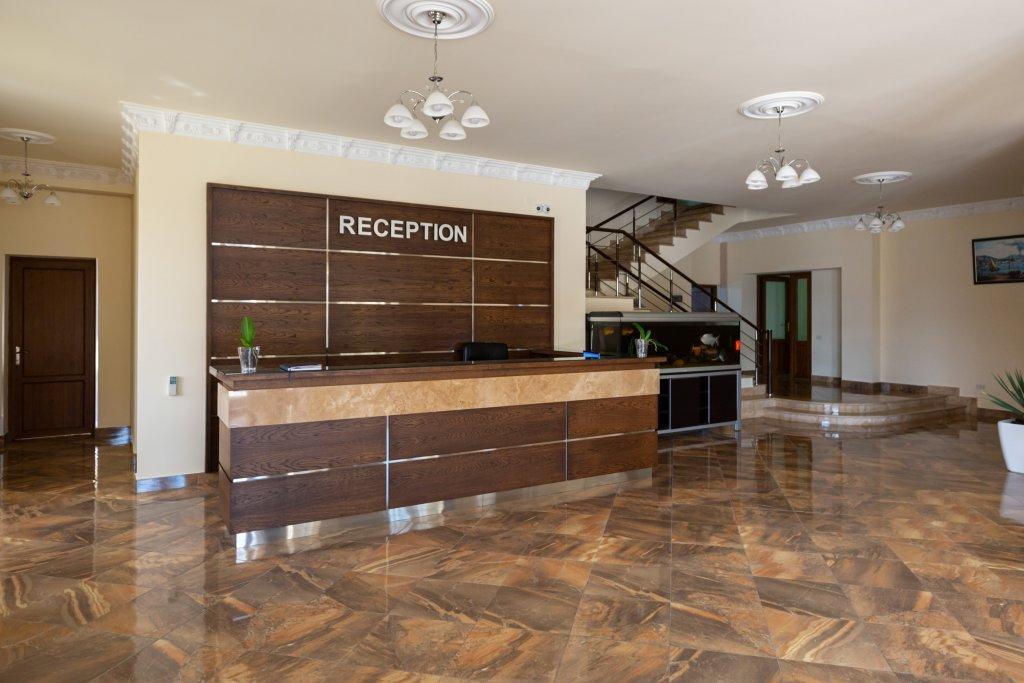 La Defense Hotel Jerevan Eksteriør billede