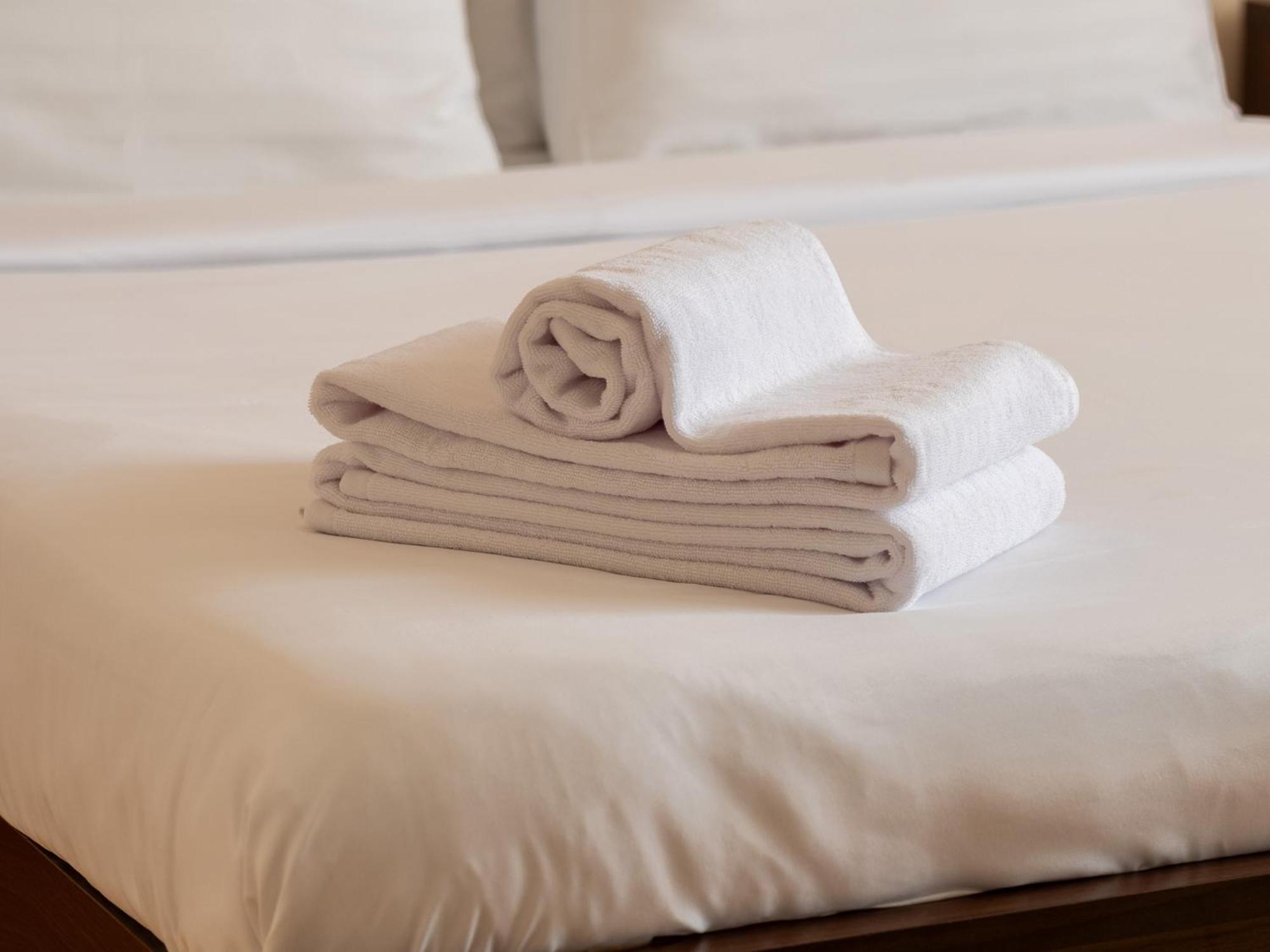 La Defense Hotel Jerevan Eksteriør billede