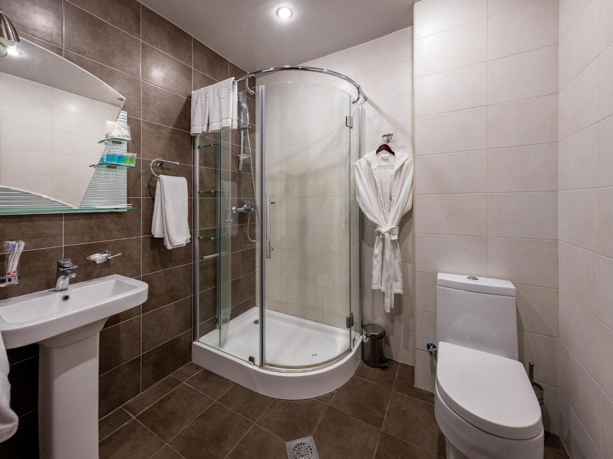 La Defense Hotel Jerevan Eksteriør billede